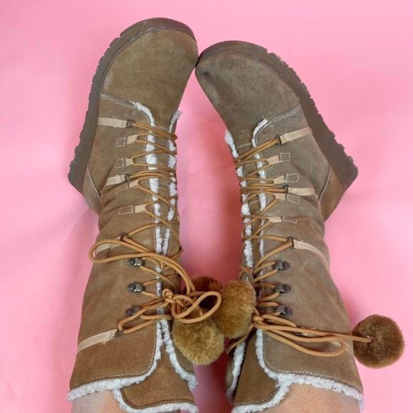 ❌SOLD-DEPOP❌ Vintage Nevada Tan Bratz-Style Boots W/ Pom-Poms - Picture 2 of 5